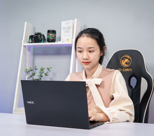 CẦN TUYỂN 2 BẠN NỮ BIẾT SỮ DỤNG MÁY TÍNHVĂN PHÒNG CƠ BẢN