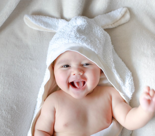 EM CẦN GẤP 1 CHỊ CHĂM BÉ TẠI TÂN PHÚ