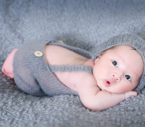 TUYỂN  GẤP CÔ CHƯM BÉ LÀM  Ở LẠI VỚI GIA ĐÌNH Ạ !
