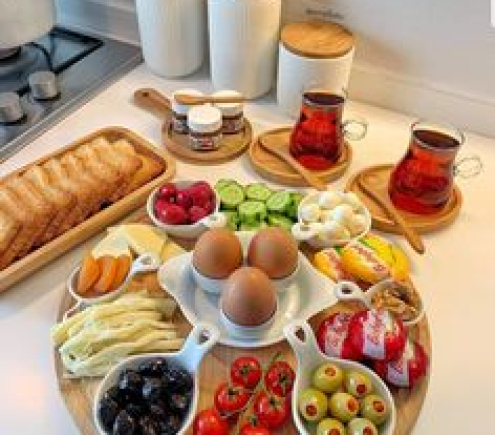 CẦN CÔ HỖ TRỢ VIỆC NHÀ CHO 2 MẸ CON LƯƠNG  9 TRIỆU ( BAO ĂN Ở )_ LH EM NGAY : 0332381174