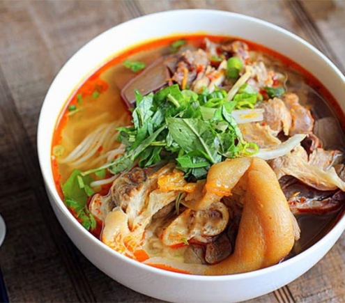 Tuyển cô gvn nấu ăn cho gia đình 