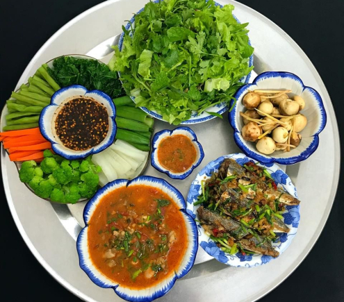  LƯƠNG 9TR-LÀM BAO ĂN Ở LẠI, GVN NẤU ĂN