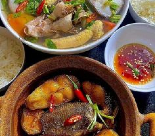 GĐ 2 VỢ CHỒNG TRẺ TUYỂN  CÔ GIÚP VIỆC NHÀ _ NẤU ĂN TẠI CHUNG CƯ QUẬN 2 - LƯƠNG 9 TRIỆU - LIÊN HỆ : 0332381174