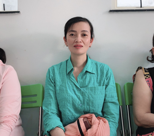 * EM XIN GIỚI THIỆU CÔ :  HUỲNH THU THỦY   ( NGƯỜI MIỀN TRUNG )     * CÔ CHUYÊN MÔN :  CHĂM NGƯỜI BỆNH, NGƯỜI NẰM 1 CHỖ, NGƯỜI ĐI LẠI ĐƯỢC