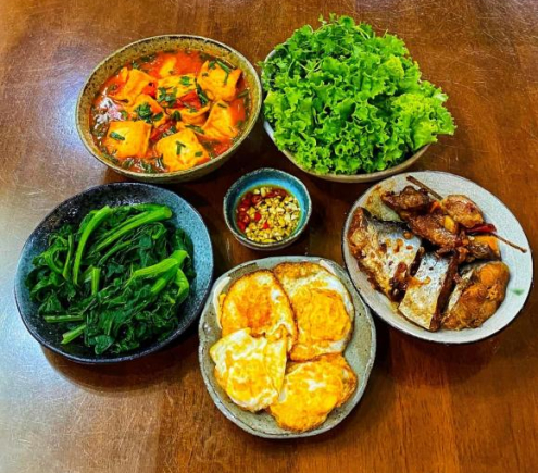 EM CẦN NGƯỜI GIÚP VIỆC NẤU ĂN TẠI QUẬN 6 