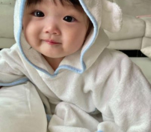 CHĂM BÉ ( BAO ĂN Ở ) LƯƠNG 1O TRIỆU _ LIÊN HỆ SĐT : 0332381174