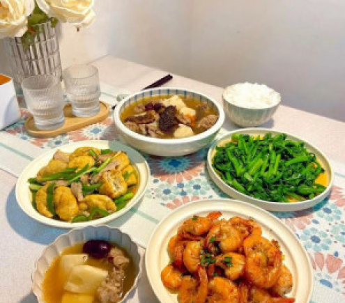 GIÚP VIỆC NHÀ _ NẤU ĂN NHÀ CHUNG CƯ_ LƯƠNG 9 TRIỆU ( BAO ĂN Ở ) LIÊN HỆ : 0528 525 029 