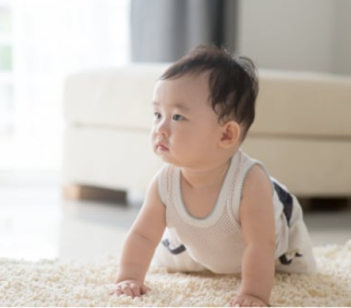 Cần cô chăm bé 9 tháng 