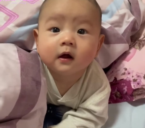 Em cần 1 cô phụ con chăm bé nhỏ làm ở lại