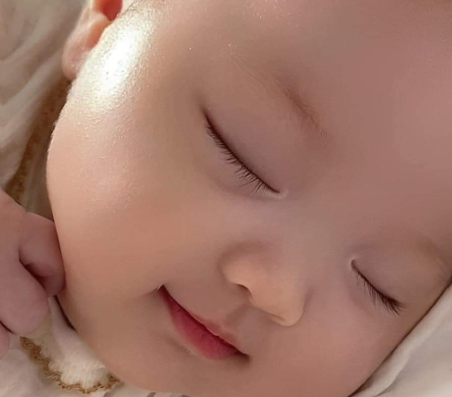 TUYỂN GẤP CÔ CHĂM BÉ LÀM Ở LẠI QUẬN 10