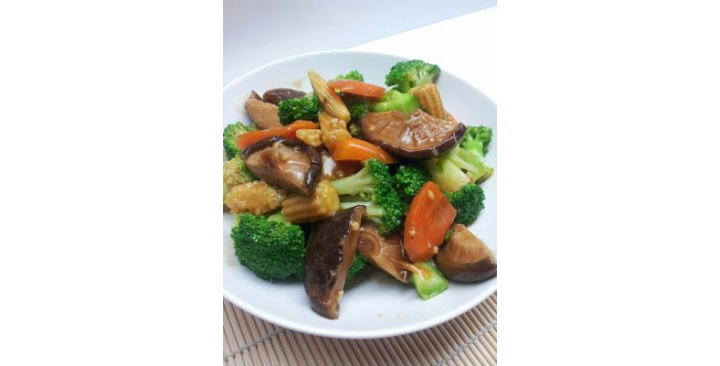 Nhà em ở Q12 cần 1 Giúp việc nhà nấu ăn