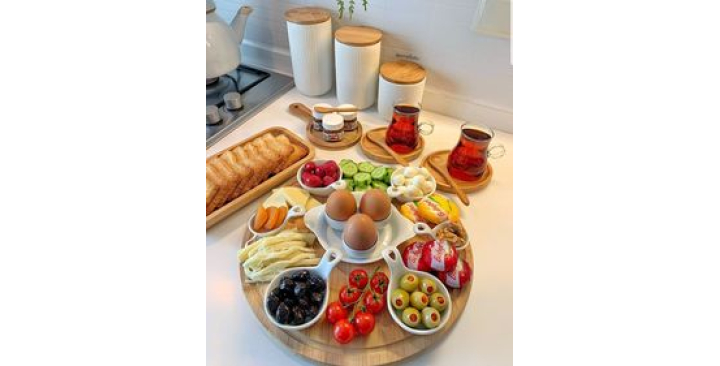 CẦN CÔ HỖ TRỢ VIỆC NHÀ CHO 2 MẸ CON LƯƠNG  9 TRIỆU ( BAO ĂN Ở )_ LH EM NGAY : 0332381174