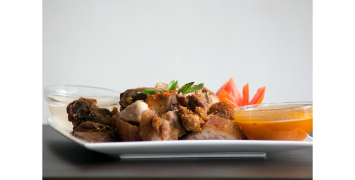cần cô dọn dẹp nấu ăn lương 10tr ( bao ăn ở ) 