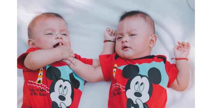 Hiện gđình em đang cần gấp 2 cô chăm 2 bé 5 tháng sinh đôi