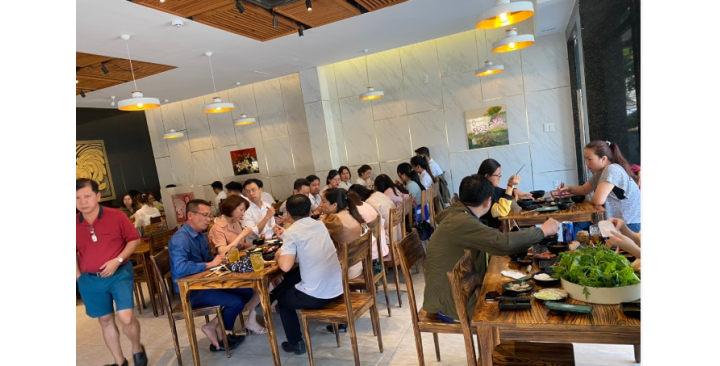 Cần Người Phụ Quán Cơm Gia Đình