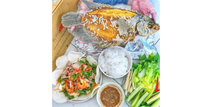 Cần tuyển gấp chị nấu ăn , giúp việc nhà 